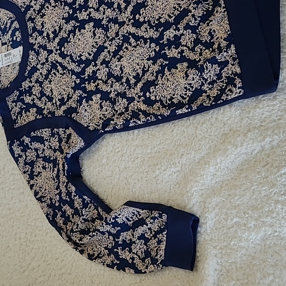 NEW Dress Barn Tunic Top Pullover Hi Low Hem Navy Cream Tapestry Long Slv Large - Picture 6 of 9